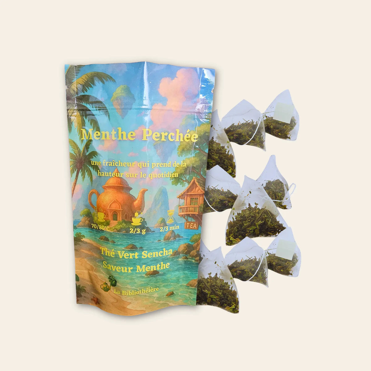 Découvrez Menthe Perchée, un thé vert Sencha premium avec 21% de menthe. En sachets pyramides pour une infusion parfaite et une fraîcheur absolue !