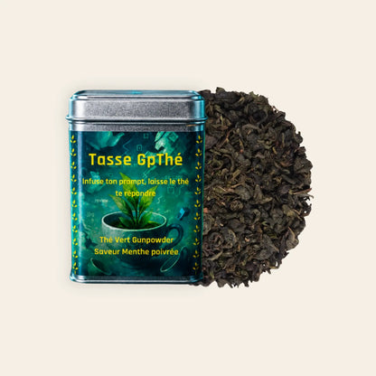 Boîte métal Tasse GpThé, thé vert Gunpowder saveur menthe poivrée, illustration d'une tasse et de feuilles de thé sur fond turquoise